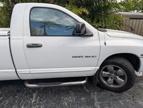 White 2005 Dodge Ram 1500 Laramie