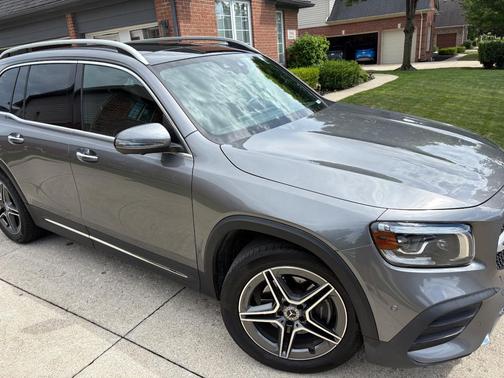 Gray 2020 Mercedes-Benz GLB 250 4MATIC
