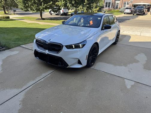 2025 BMW M5 Touring
