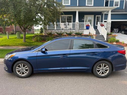 Blue 2016 Hyundai SONATA SE