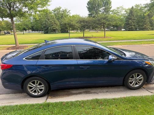 Blue 2016 Hyundai SONATA SE