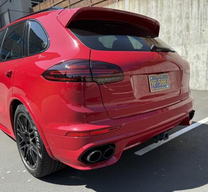 2017 Porsche Cayenne GTS