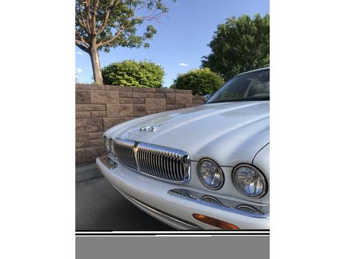 2000 Jaguar XJ8 L