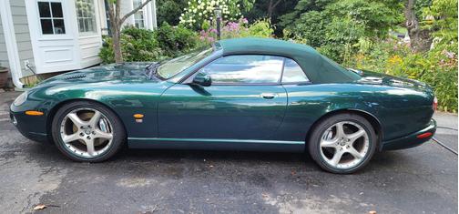 Photo 3 of 15 of 2005 Jaguar XKR Base