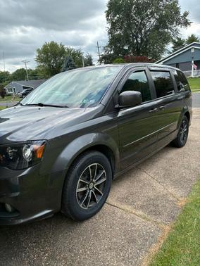 Black 2016 Dodge Grand Caravan AVP/SE