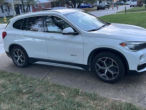 White 2018 BMW X1 xDrive28i