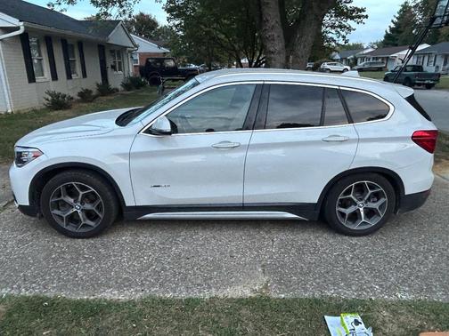 White 2018 BMW X1 xDrive28i