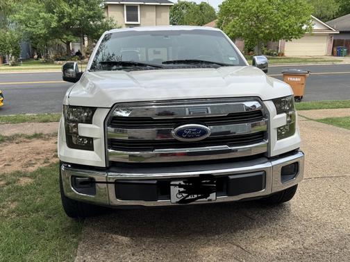 White 2015 Ford F-150 Lariat