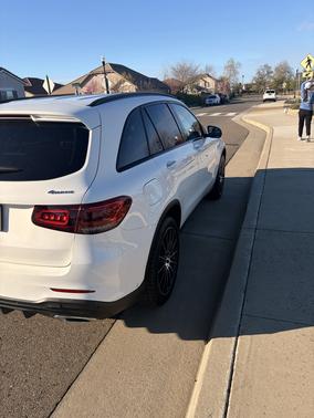 White 2021 Mercedes-Benz GLC 300 4MATIC