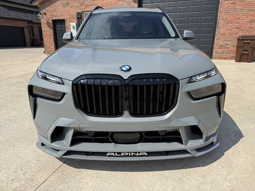Gray 2025 BMW ALPINA XB7 Base