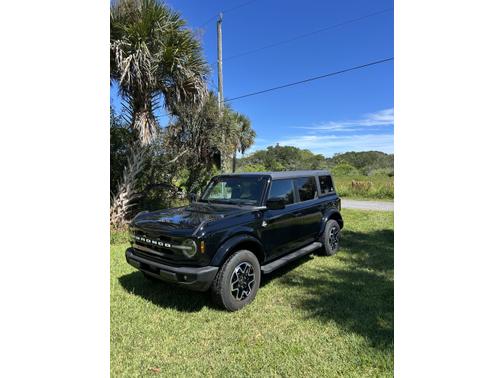 2024 Ford Bronco Outer Banks