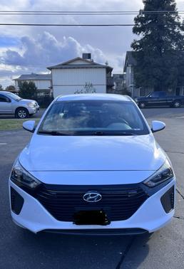 2018 Hyundai IONIQ Hybrid Blue