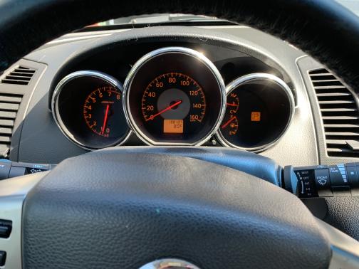 Photo 4 of 23 of 2005 Nissan Altima 3.5 SL