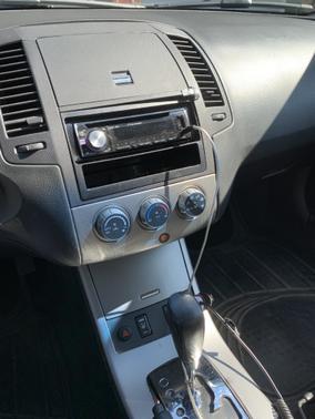 Photo 5 of 23 of 2005 Nissan Altima 3.5 SL