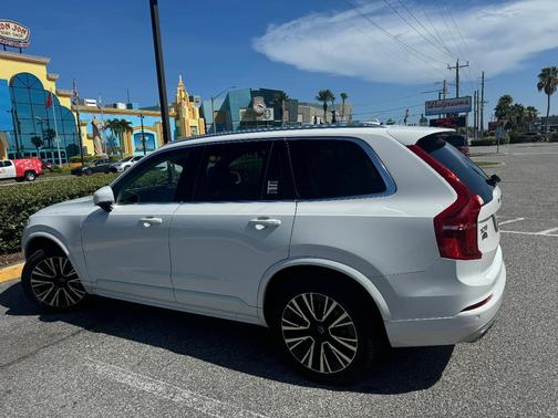 White 2020 Volvo XC90 T5 Momentum