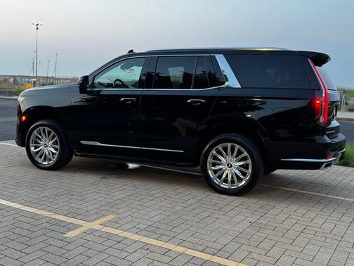 2022 Cadillac Escalade Premium Luxury