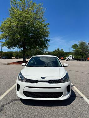 White 2019 Kia Rio S