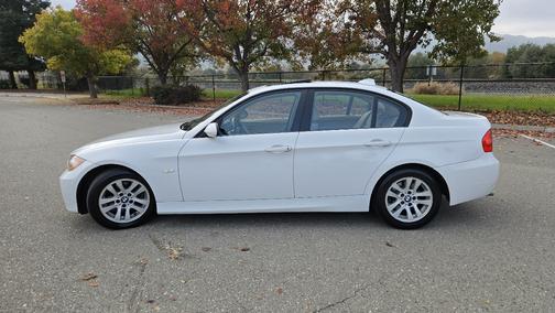 2006 BMW 325 i