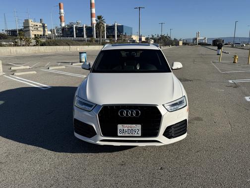 White 2018 Audi Q3 2.0T Sport Premium