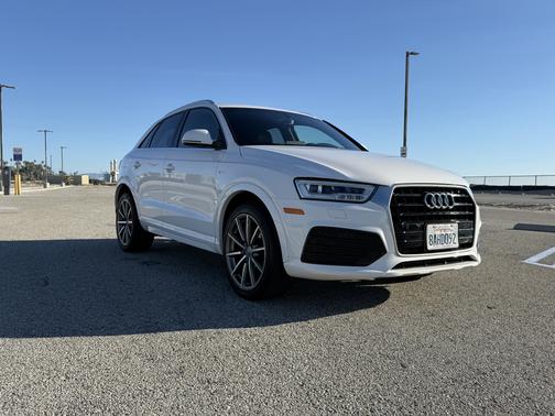 White 2018 Audi Q3 2.0T Sport Premium