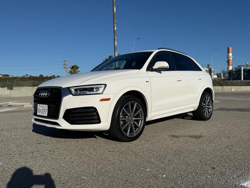 White 2018 Audi Q3 2.0T Sport Premium
