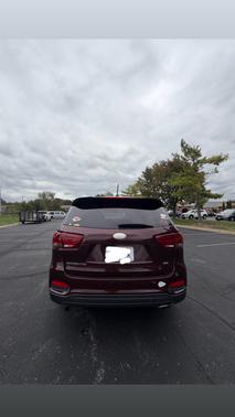 Red 2019 Kia Sorento LX