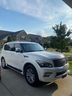 White 2016 INFINITI QX80 Base
