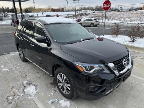 2018 Nissan Pathfinder S