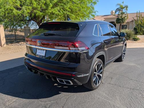 2026 Volkswagen Atlas Cross Sport 2.0T SEL Premium R-Line 4MOTION