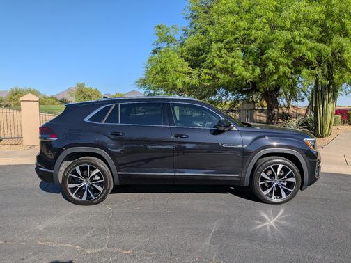 2026 Volkswagen Atlas Cross Sport 2.0T SEL Premium R-Line 4MOTION