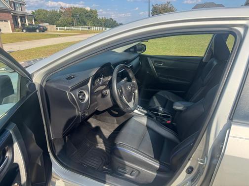 Silver 2019 Toyota Corolla XSE