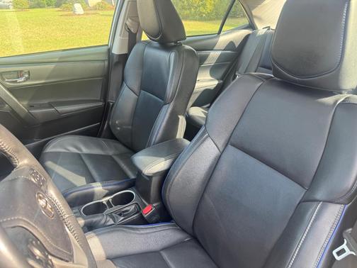 Silver 2019 Toyota Corolla XSE