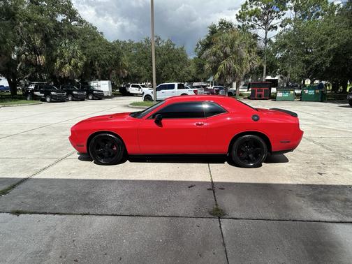 Red 2014 Dodge Challenger SXT