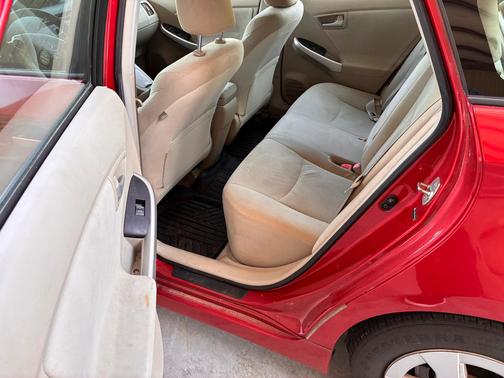 Red 2011 Toyota Prius II