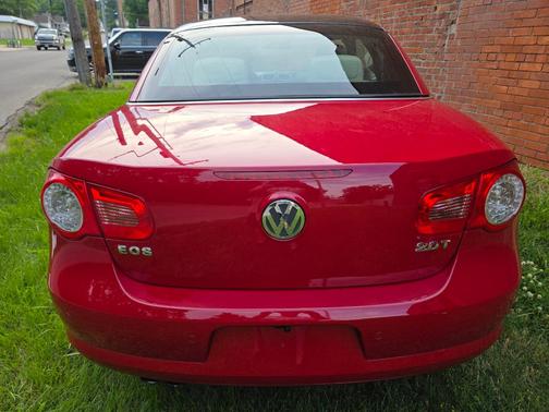 Red 2010 Volkswagen Eos Komfort