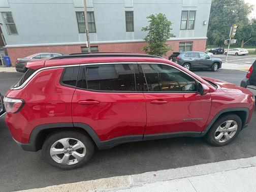Red 2019 Jeep Compass Latitude