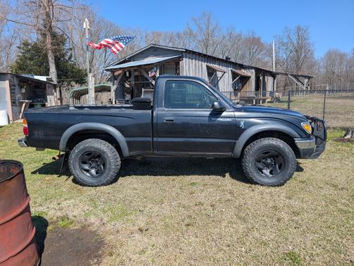 2004 Toyota Tacoma Base
