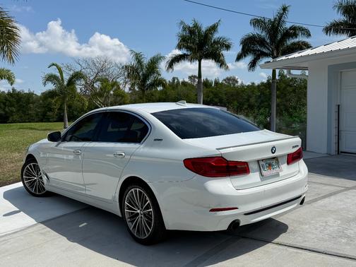 White 2018 BMW 530e xDrive iPerformance
