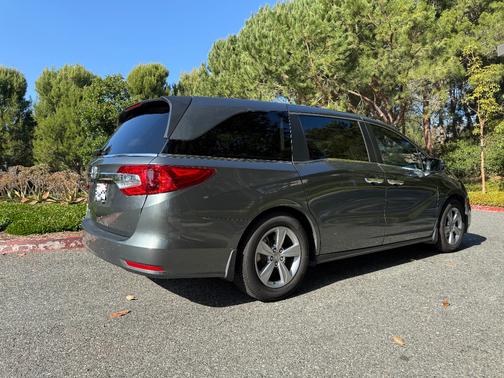 Green 2019 Honda Odyssey EX-L