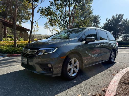 Green 2019 Honda Odyssey EX-L
