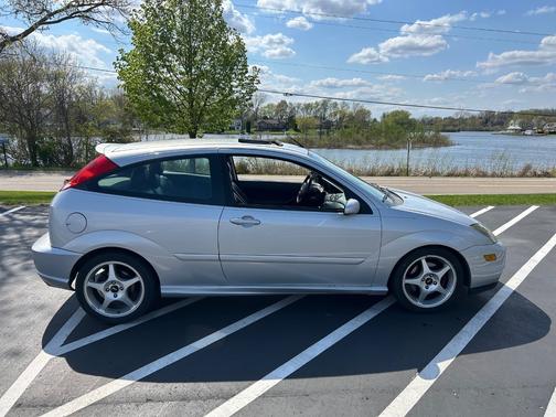 Silver 2002 Ford Focus SVT
