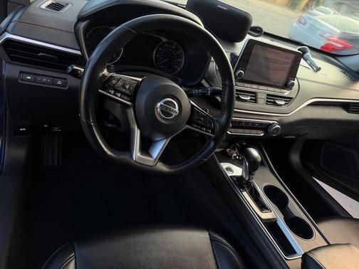 Blue 2021 Nissan Altima 2.5 SR