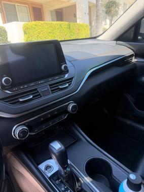 Blue 2021 Nissan Altima 2.5 SR