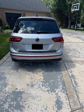 Silver 2023 Volkswagen Tiguan 2.0T SE R-Line Black