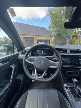 Silver 2023 Volkswagen Tiguan 2.0T SE R-Line Black