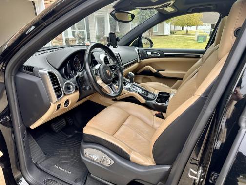 2016 Porsche Cayenne Cayenne