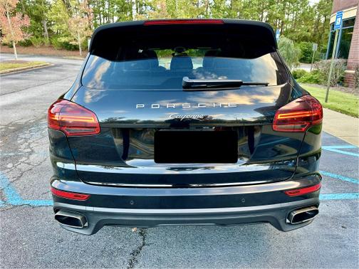 2016 Porsche Cayenne Cayenne