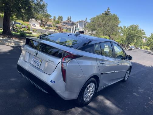 2016 Toyota Prius Two