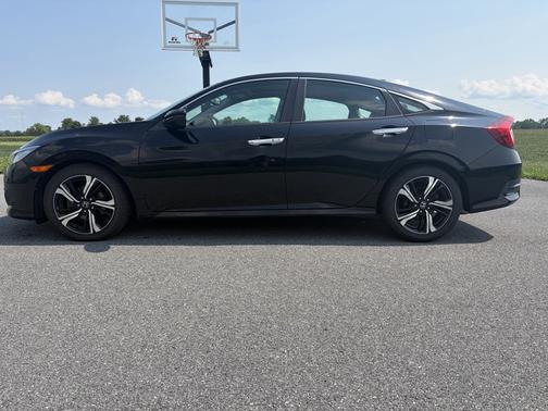 Black 2016 Honda Civic Touring