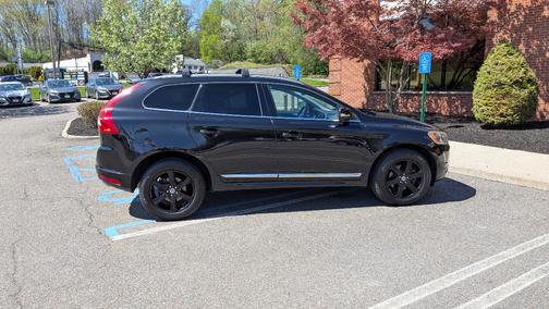 2015 Volvo XC60 T6 Premier Plus